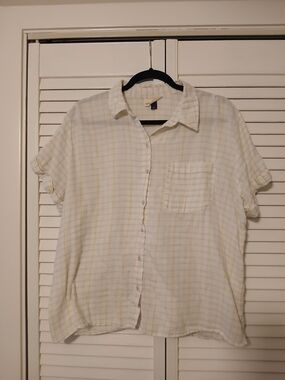Universal Thread White Plaid Short-Sleeve Button-Up Shirt